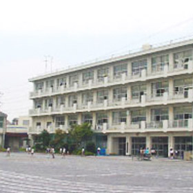 名瀬小学校