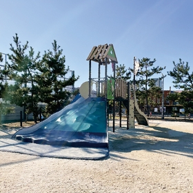 菅野駅北口公園