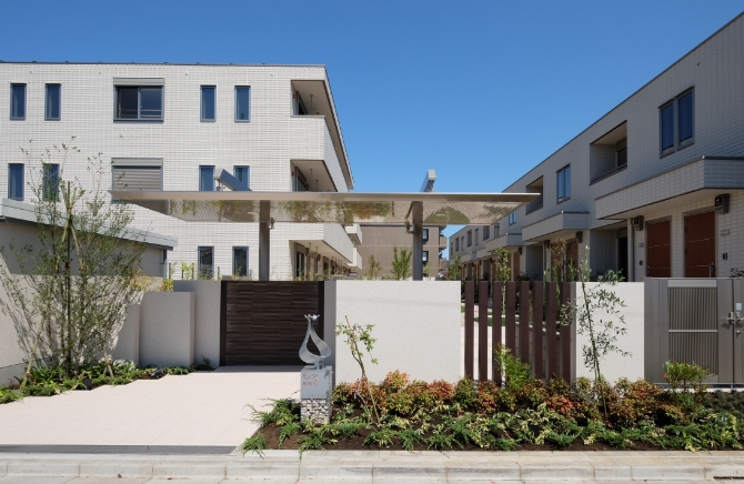 竣工写真（2016年4月撮影）